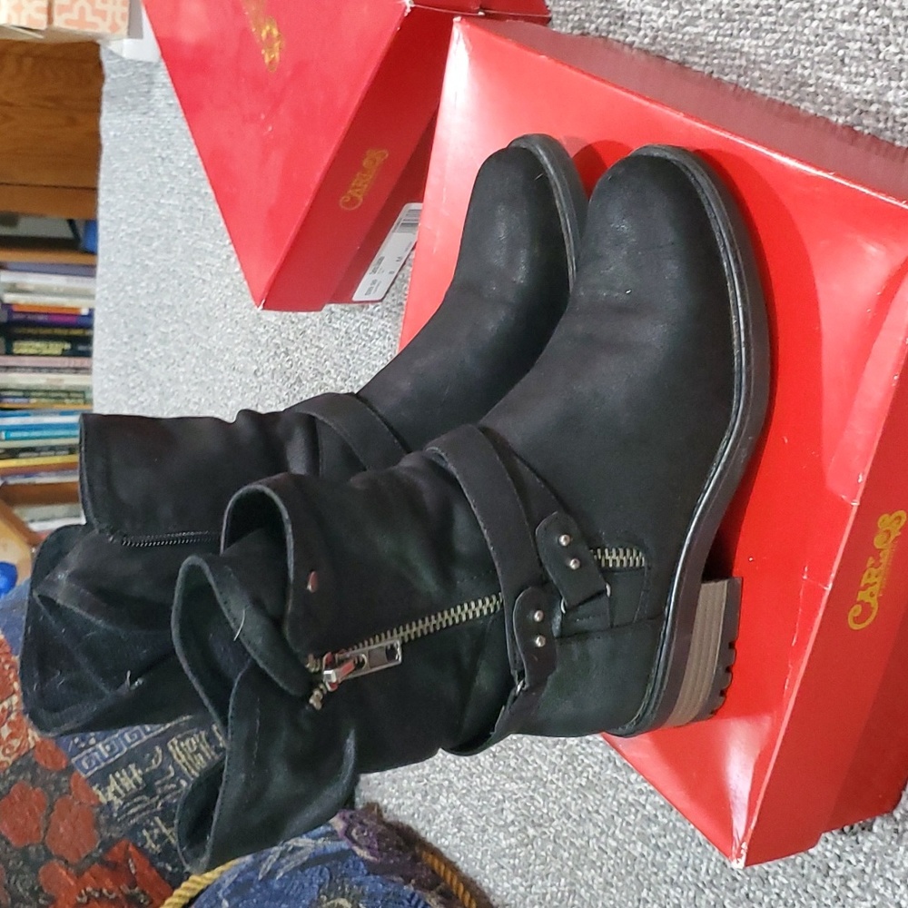 Black moto boots